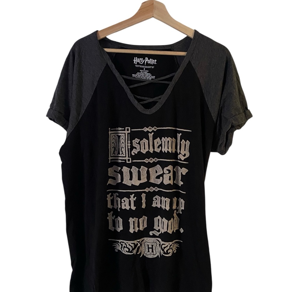 Torrid Black and Gray Harry Potter Women's Tee